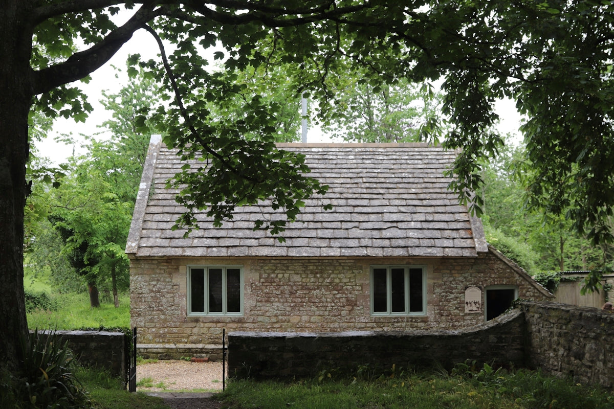 Comparing Primitive Quilts with Modern Styles A Harmonious Blend