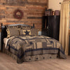 Black Check Star California King Quilt 130Wx115L - The Village Country Store
