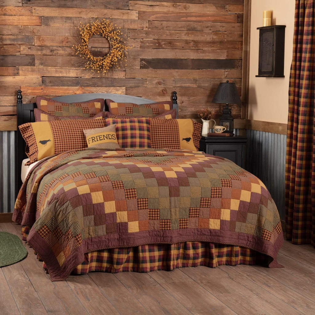 Heritage Farms California King Quilt 130Wx115L - The Village Country Store